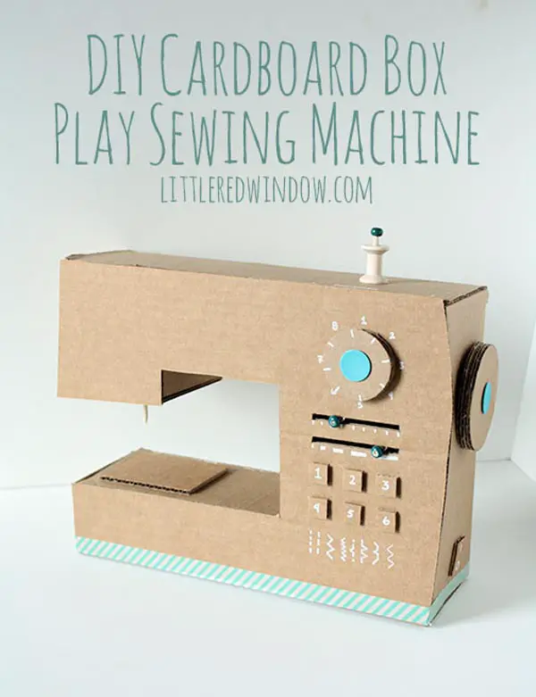 Fabrication d'Une Machine à Écrire en Carton 
