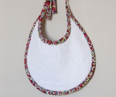bavoir-nourrisson