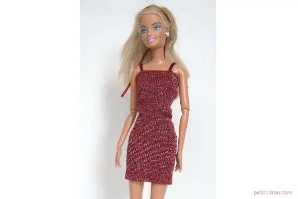 Robe moulante pour Barbie