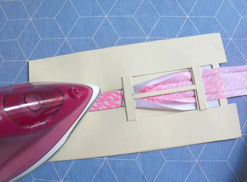 DIY appareil à biais en papier cartonné