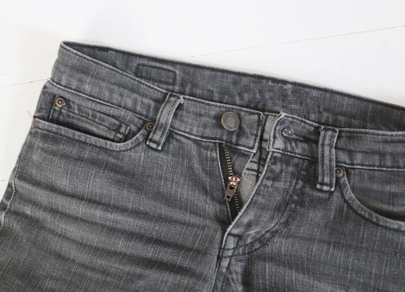 Remplacer la fermeture à glissières d’un pantalon