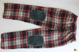 coudre un patch aux genoux