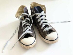 DIY: fabriquer des lacets de chaussures