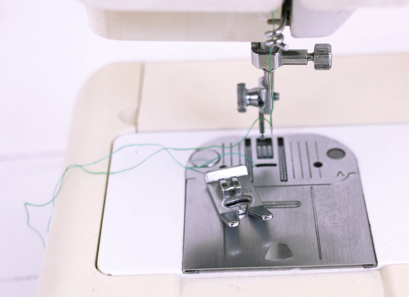 changer pied presseur machine coudre