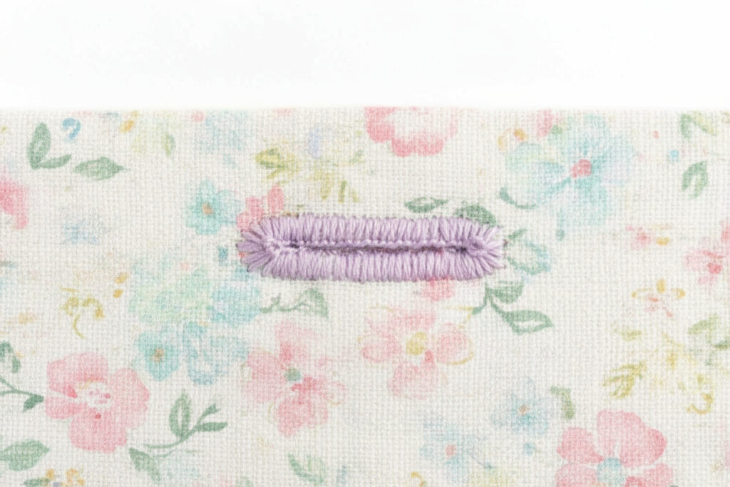 boutonniere main