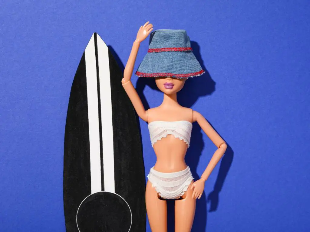 Astuces pour coudre vêtements poupées mannequins (comme Barbie) fermetures