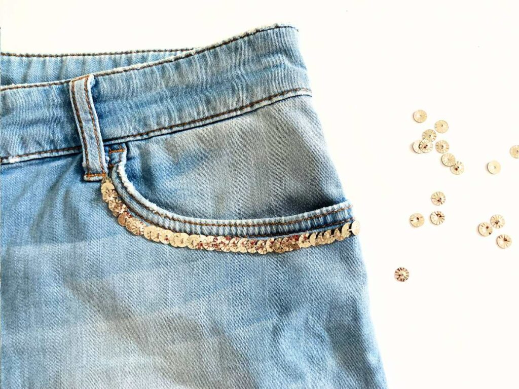 paillettes poche devant