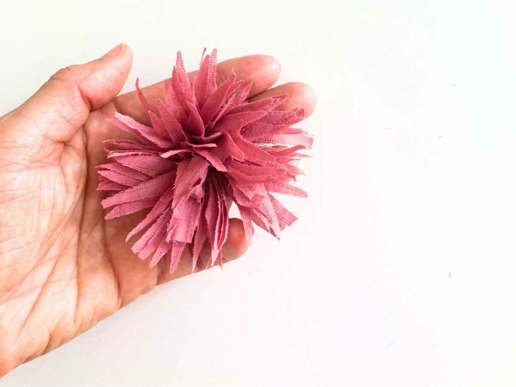 DIY fleur dahlia en tissu