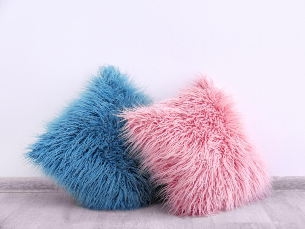 DIY: coussin en fausse fourrure