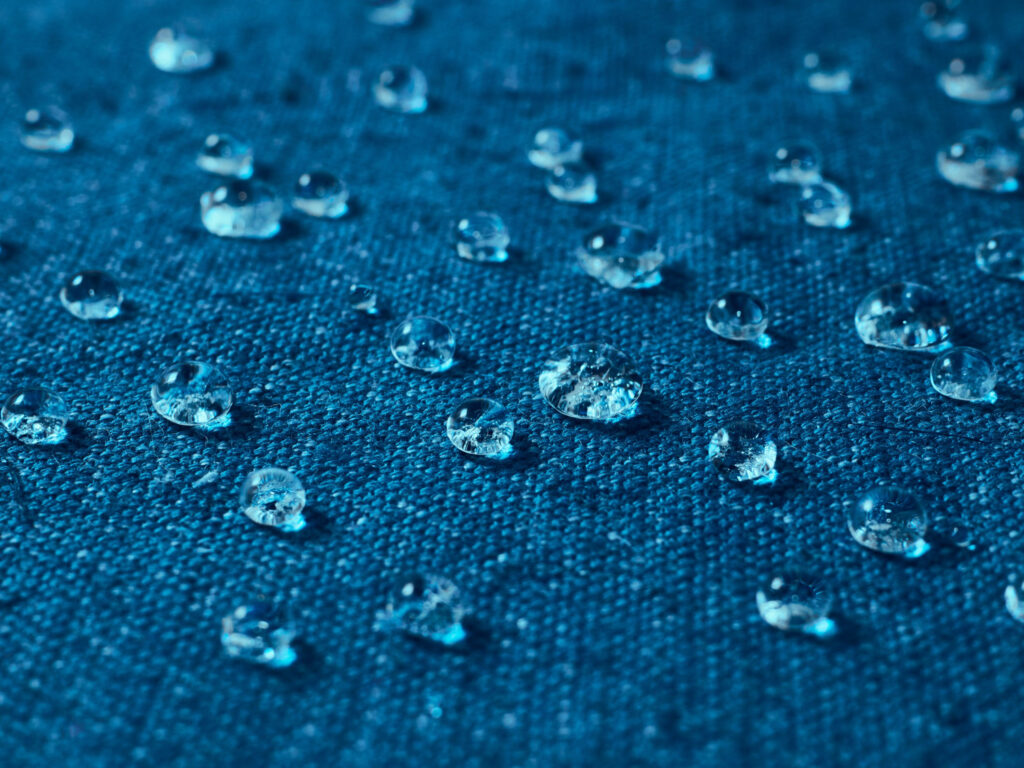 gouttes eau tissus