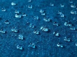 Comment rendre vos tissus imperméables : 7 méthodes incontournables