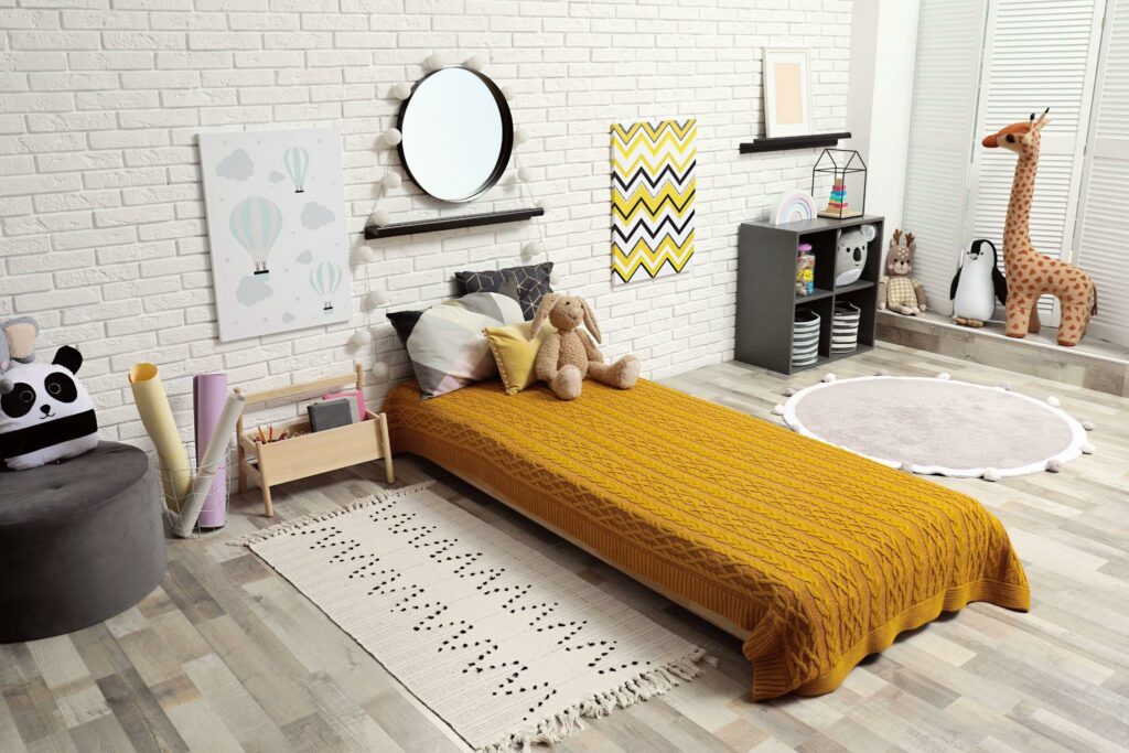 Chambre Montessori : Comment aménager un espace qui grandit avec votre enfant ?