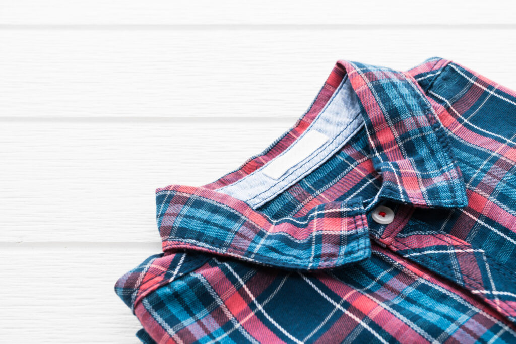 Recycler une chemise d&rsquo;homme : pourquoi c&rsquo;est le meilleur tissu de récup